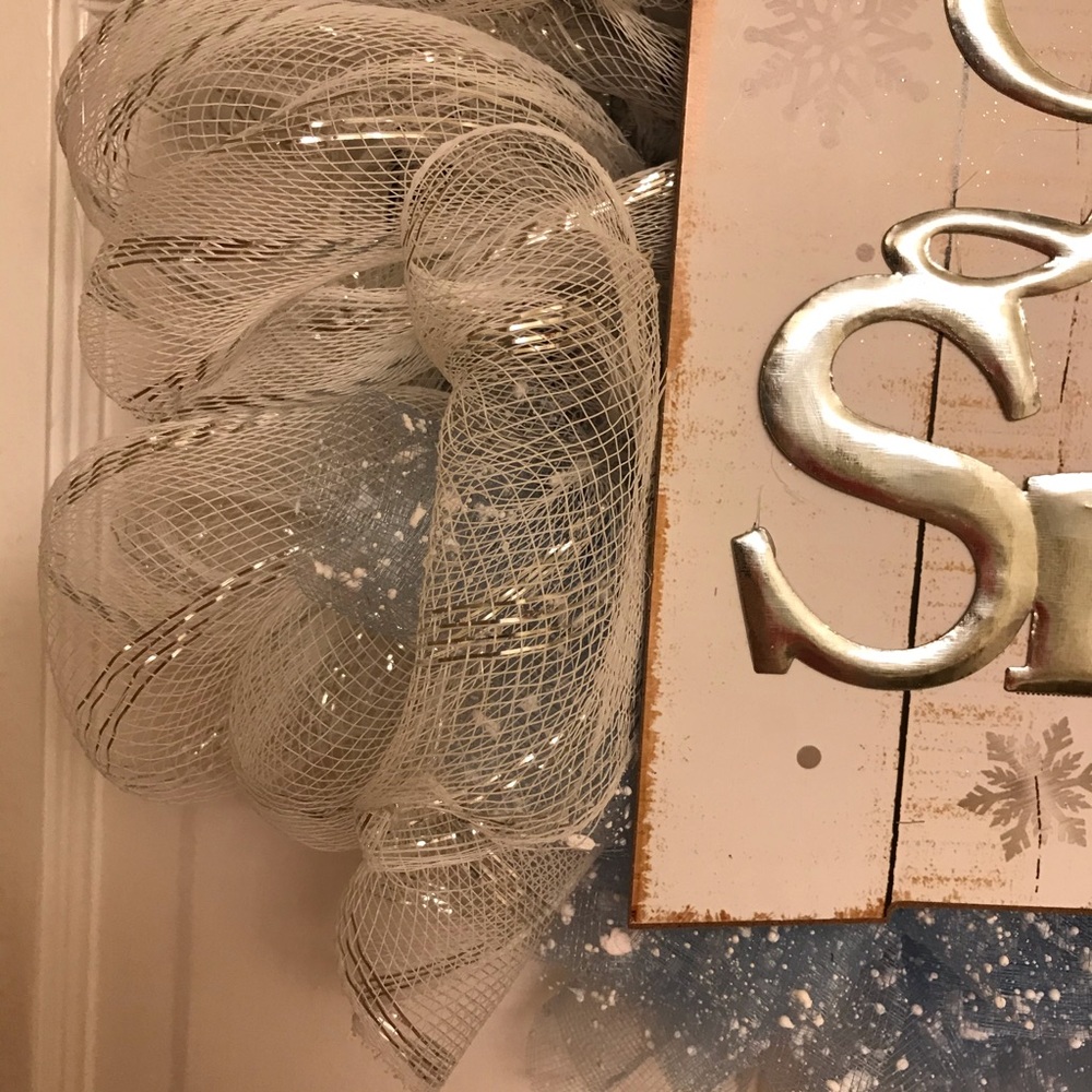 Let It Snow Wreath - Picture 3 of 4